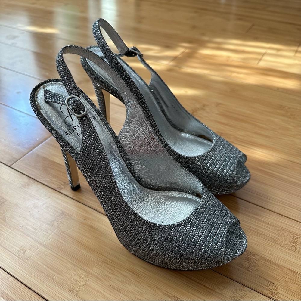 Slingback Peep-Toe High Heels in Metallic Silver